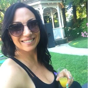 Meet your Posher, Rose